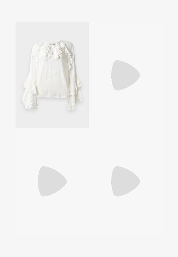 Copenhagen Muse NORMA  - Blouse - jet stream; Black leather trousers with a smooth texture, featuring a straight fit, two front pockets, and visible seam detailing.; Black patent leather ankle boot with a pointed toe and a mid-height block heel. Smooth texture and minimalist design.; Black handbag with textured surface, dual top handles, and adjustable shoulder strap. Features gold-tone hardware and side pockets.