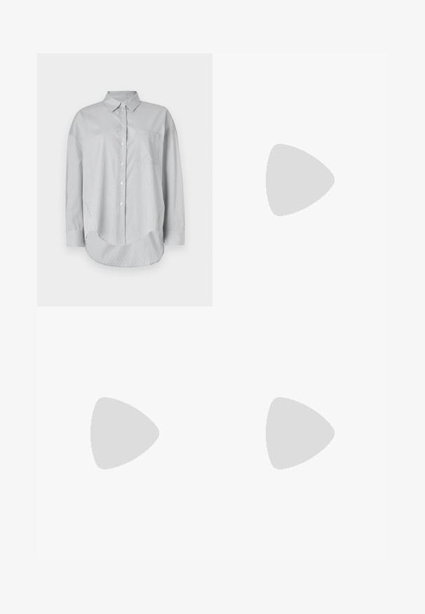Camicia abbottonata grigio chiaro realizzata in un tessuto morbido. Presenta sottili righe verticali, una tasca sul petto e un orlo curvo. Maniche lunghe.; Pantaloni neri a gamba larga in denim, con una vita strutturata, passanti per la cintura e tasche frontali. Texture liscia con un design classico.; Pump in pelle nera con punta affusolata, cinturino alla caviglia e tacco spesso. Texture piatta, design elegante ed estetica minimalista.; Borsa tote in pelle nera con texture liscia, forma rettangolare e due manici lunghi. Nessun hardware o decorazione visibile.