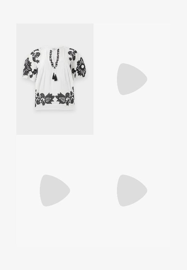 Blusa blanca de manga corta con bordado floral negro en las mangas, el escote y el dobladillo, que presenta un lazo con dos borlas negras en la parte delantera.; Jeans de mezclilla anchos en un azul claro con un degradado desvanecido, que cuentan con un diseño clásico de cinco bolsillos y cierre de botón metálico.; Sandalias de cuero negro con acentos de hebillas doradas, que cuentan con múltiples correas y un diseño de suela plana para usar con los dedos al aire.; Bolso de mano de piel negra acolchada con una correa de cadena dorada, que presenta un detalle de cierre circular. Forma rectangular compacta con una textura suave.