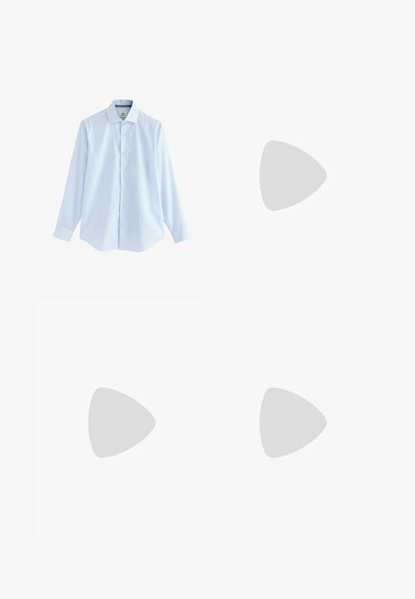 Blau kariertes Langarmhemd mit Button-Down-Kragen, aus leichtem Stoff gefertigt, mit weißen Knöpfen und abgerundetem Saum.; Braune Plisseehosen mit weitem Bein, ausgestattet mit einem Knopfverschluss und seitlichen Taschen, aus strukturiertem Stoff, der sich gut für Freizeitkleidung eignet.; Helles blaues Wildleder-Sneaker mit weißen Lederstreifen, einer braunen strukturierten Sohle und goldenen Logodetails. Niedrig geschnittenes Design mit runder Zehenpartie.; Casio Digitaluhr mit blauem Zifferblatt, silbernem Gehäuse und geschichtetem schwarzen Gummiband. Zeigt Uhrzeit und Alarm Einstellungen an. Wasserdicht.