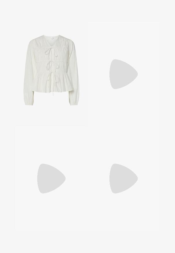 Hvit langermet bluse med tre frontlisser, samlet stoffdetaljer, elastiske mansjetter og en peplumstil nederst.; Bredde ben jeans med en lyseblå til mørkeblå gradient, høyt liv, beltehemper og et matchende belte i samme stoff. Teksturert denimoverflate.; Beige blonde lisse slingback leiligheter med blomsterdesign, rund tå og en liten spenne detalj. Flat hæl og åpne sider for pusteegenskaper.; Svart lærveske med en buet form, avtagbar stropp og gullbeslag. Vesken har et klaff med spenne-detall.