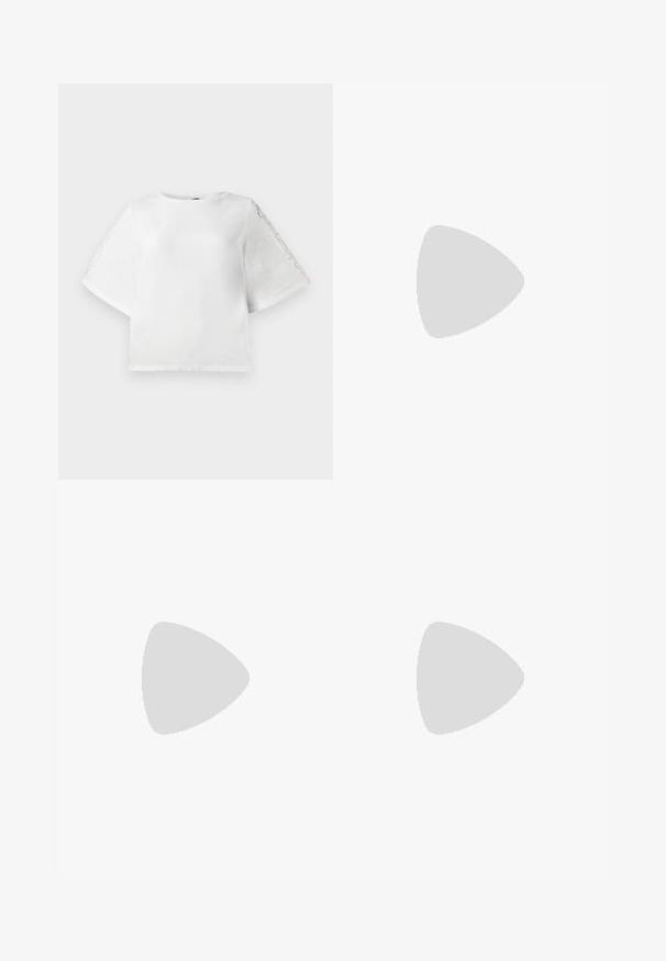 Balts īsām piedurknēm tops ar apaļu kakla izgriezumu un mežģīņu akcentiem uz piedurknēm. Izgatavots no gludas auduma, ar nedaudz īsāku piegriezumu.; Tumši indigo džinsu midi svārki ar priekšējo šķēlumu un vieglu izbalējumu. Klasicks piecu kabatu dizains ar metāla pogas aizdari.; Melna ādas potīte ar noapaļotu purngalu, bloku papēdi, sānu rāvējslēdzēju un šuvju akcentiem uz virsmas. Gluda tekstūra, klasiskā dizaina.; Sarkans ādas klasisks maciņš ar teksturētu virsmu, ar plakanu salokāmu augšpusi un īsu siksniņu. Uz priekšpuses ir smalks zīmola logo.