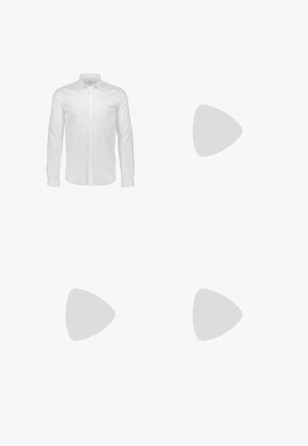 Witte lange mouwen overhemd met knopen, gemaakt van katoen. Heeft een klassieke kraag, een sluiting met knopen aan de voorkant en een gestructureerde pasvorm.; Zwarte broeken met een recht model, gemaakt van een gladde stof. Voorzien van een voorplooien en een enkele knoopsluiting bij de taille.; Zwarte leren instappers met een gladde afwerking, gestikte details op de neus en een lage hakontwerp voor comfort en stijl.;  Schildpad zonnebril met een rechthoekig montuur, bruin vervagende lenzen en slanke zwarte pootjes met subtiele logo-accenten.; Smalle zwarte stropdas met een gestructureerd, diagonaal ribbelpatroon. Beschikt over een spitse punt en een gladde afwerking. Geschikt voor formele kleding.