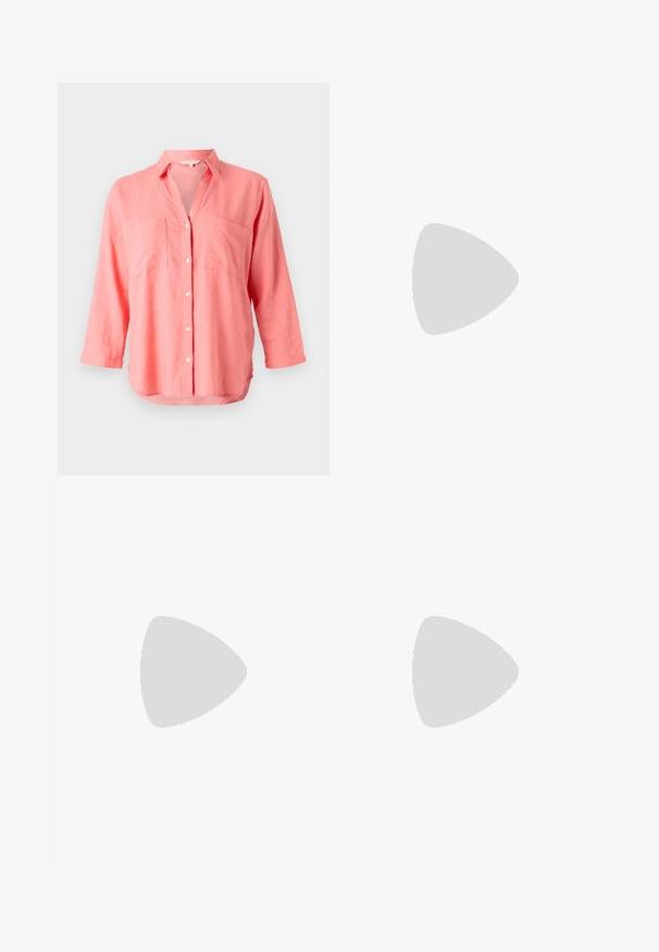 TOM TAILOR EASY SHAPE - Gombos blúz - rosewood pink; Anna Field Egyenes szárú farmer - dark blue wash; Anna Field Telitalpú szandálok - dark blue; Even&Odd BUCKLE - Kézitáska - off-white/beige