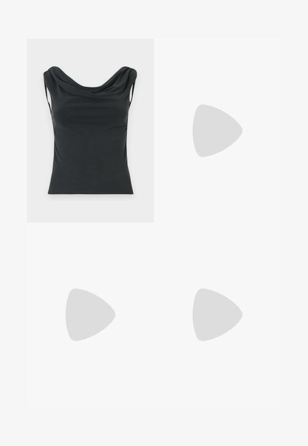 Čierny bezrukávový top s drapovaný výstrihom a priliehavým strihom. Vyrobený z hladkej látky s jemnou textúrou.; Weekday NOVA LOW RISE SLIM BOOTCUT - Džínsy bootcut - lip blue; Čierne kožené členkové topánky s špicatou špičkou, hladkou textúrou a striebornou prackou na boku. Masívny štvorcový podpätok.; Čierna umelá kožená kabelka s kroko vzorom, sťahovaným vrchom a zhnutým popruhom. Vyzerá mäkko a kompaktné v dizajne.
