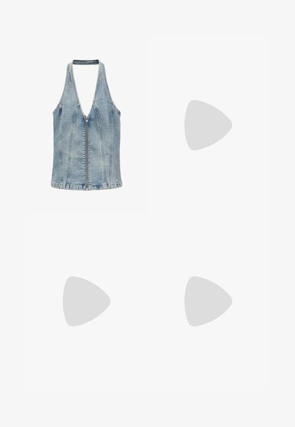 Mango Bluza - blue; Bela krila do gležnjev z elastičnim pasom, izdelana iz lahkotnega materiala z gladko teksturo in lahkotno silhueto.; Sive športne copate iz semiša z svetlosivimi usnjenimi črtami in gumijastim podplatom. Značilnosti vključujejo vezalni sistem in subtilno blagovno oznako na jezičku.; Rumena nabirana torbica iz gladke umetne kože, ki ima mehko obliko, en ramenski trak in nabran vrhnji del.