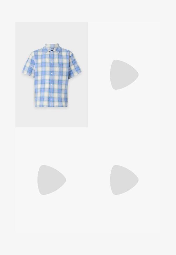 Short-sleeve shirt in lightweight fabric, featuring a blue and white plaid pattern with light pink accents. Includes a chest pocket and buttons.; Short-sleeve, light beige t-shirt made of cotton. Features a round neckline and a black circular graphic with a symbol on the left chest.; Beige denim shorts with a high waist, wide legs, frayed hem, front and back pockets, and copper-colored metal hardware.; White athletic shoes featuring a textured knit upper, flat laces, and a cushioned sole with visible air chambers for added support.