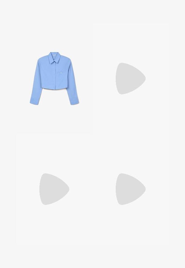Blusa blu cropped realizzata in tessuto leggero, con maniche lunghe, colletto a punta e tasca sul petto con dettaglio a bottone.; Canottiera bianca senza maniche realizzata in tessuto a costine, con un piccolo logo nero al centro. Il collo è rotondo e di design classico.; Pantaloni bianchi a gamba larga con cintura regolabile, mostrati su uno sfondo neutro, che enfatizzano il loro stile rilassato e la trama del tessuto.; Infradito blu navy con cinturini e suola in gomma testurizzata, caratterizzati da un motivo ondulato sui cinturini e un plantare piatto e rigato.; Occhiali da sole cat-eye neri con lenti scure, caratterizzati da dettagli geometrici dorati sulle tempie e una finitura opaca elegante.