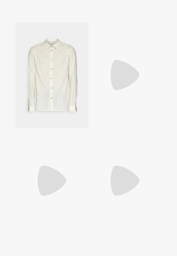 Pier One SHIRT-LINEN BLEND - Marškiniai - off-white; Lieknos džinsai iš išbluko pilkos džinsinės medžiagos, su pažeidimais keliuose, derinami su baltais sportiniais batais. Lygi tekstūra, siauras siluetas.; Balti odiniai sportiniai bateliai su perforacijomis, apvalia nosimi, plokščiu padu ir storomis raištelėmis, su matomu swoosh logotipu ir "AIR" ant kulno.; Sidabrinis nerūdijančio plieno laikrodis su tamsiai mėlynu ciferblatu, metaliniais valandų žymenimis ir datos langeliu 3 valandą. Atsparus vandeniui iki 50 metrų.