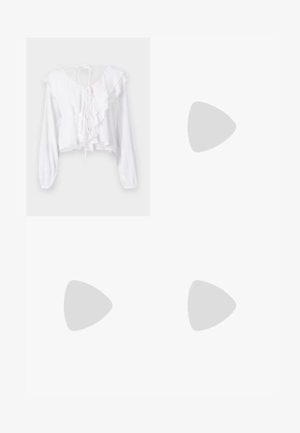 Blusa bianca a maniche lunghe con scollatura arricciata e fiocco sul retro. Presenta un tessuto testurizzato e un design cropped con una vestibilità morbida.; Jeans larghi azzurri chiari con vita alta, realizzati in denim, caratterizzati da un gradiente sbiadito, cinque tasche e finiture in metallo.; Sandal in pelle marrone con design a fascia incrociata, fibbia regolabile alla caviglia e tacco basso a blocco impilato con finitura testurizzata.; Occhiali da sole rotondi con tonalità marrone, montatura lucida color bordeaux. Aste sottili con un sottile dettaglio del marchio. Design delle lenti piatte.