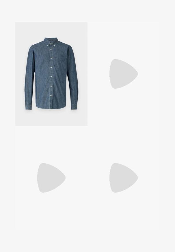 Jeansskjorta i mellanblått med krage, långa ärmar och en ficka på vänster bröst. Slät yta med ett subtilt mönster.; Vida blå jeans i vida ben av denim med en blekt finish. Har fem fickor, knappstängning fram och rak skärning.; Svarta läderloafers med en slät yta, rund tå och ett dekorativt band över främre delen. Låg staplad klack, minimalistisk design.; Svart canvas toteväska med svarta läderhandtag. Enkel design, rymlig kropp och en slät textur. Inga synliga logotyper eller mönster.