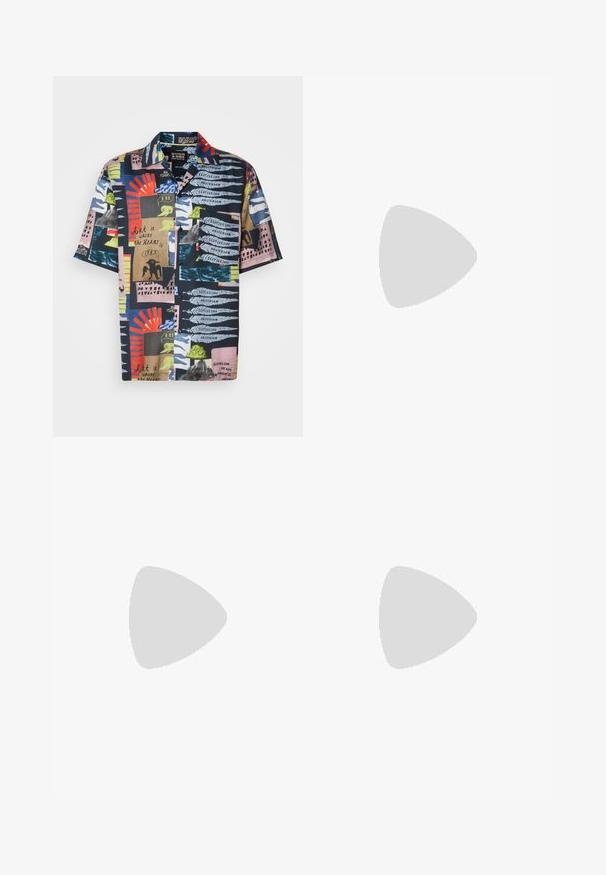 Chemise à manches courtes avec une base bleu marine foncé ornée de motifs abstraits vibrants en rouge, vert, rose et bleu. Le matériau semble léger et coloré.; Deux chemises à manches longues, l'une noire et l'autre blanche, en coton avec un col rond et une texture lisse, présentées dans un arrangement empilé.; Pantalons à jambes larges avec un imprimé carte en navy sur un fond beige, avec des détails plissés à la taille et une coupe décontractée.; Mocassins en cuir noir avec un bout arrondi, une sangle ornée de pompons et une semelle épaisse dotée d'un motif de traction. Texture lisse et design classique.