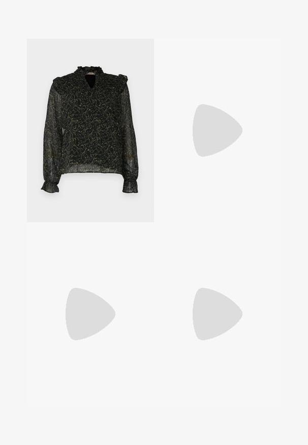Svart gjennomsiktig bluse med grønt paisley-mønster, rynket halslinning og puffede lange ermer. Lett stoff med subtile teksture detaljer.; Svart vide bukser med teksturert stoff, elastisk midje og avtagbart belte som gir justerbar passform.; Sorte skinnloafers med flat hæl, med dekorativ detalj i gull foran og en jevn tekstur.; Svart håndveske med strukturert form, jevn tekstur og metallisk lås. Kombinert med brede svarte bukser og sandaler med åpen tå på tregulv.