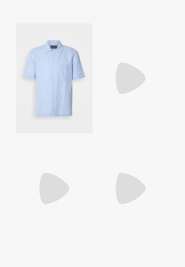Marc O'Polo CAMP COLLAR SHORT SLEEVES ONE RECTANGULAR CHEST POCKET SLITS AT SIDE SEAMS - Ing - multi  homestead blue; Világosszürke farmernadrág egyenes szabással, öt zsebes stílusban, gombos záródással. Látható varrások az illesztéseknél.; Világosszürke velúr csúszásgátló szandál, két állítható csattal, parafabetétes középtalppal és texturált gumitalppal.; Kerek napszemüveg vékony fekete fémkerettel, sötét lencsékkel és állítható orrbetétekkel. A szárakon diszkrét márkamegjelenés található.