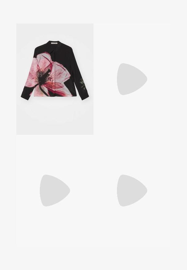 Camicia nera a maniche lunghe con un ampio motivo floreale rosa sulla parte anteriore, tessuto morbido, colletto classico e polsini con bottoni.; Pantaloni a righe blu scuro con vita alta, design a gamba larga e senza hardware o decorazioni visibili. Tessuto liscio e vestibilità sartoriale.; Paul Smith TOPANGA - Ballerine - black; Clutch in pelle beige plissettata con una struttura in metallo argento, dotata di due chiusure decorative rotonde e una tracolla in catena argentata.