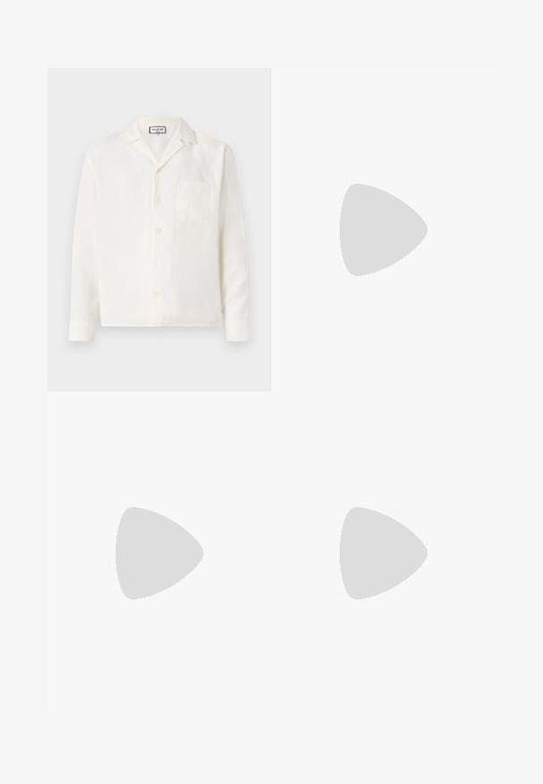 Korte mouwen witte shirt in een lichtgewicht stof. Heeft een ingeknipt kraag, knopen aan de voorkant en een borstzak. Gladde textuur, casual ontwerp.; Grijze T-shirt met korte mouwen, gemaakt van zacht, textuurstof. Heeft een klassieke ronde hals en een rechte zoom, geschikt voor casual dragen.; Filippa K WIDE TROUSERS - Broek - driftwood; Witte sneaker met suède accenten, ronde neus, platte veters en een crème rubberen zool. Bevat groene branding op de hiel.