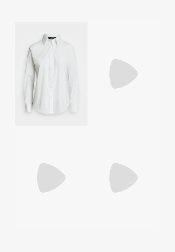 Cămașă albă cu nasturi, confecționată din bumbac neted, cu guler clasic, având o tivă dreaptă și nasturi bej pe față.; Pantaloni negri cu picioare largi, prezentând un finisaj neted, față plată, bucle pentru curea și un închidere cu un singur buton la talie.; Sandale cu toc din piele neagră, cu un design cu curea încrucișată și închidere cu cataramă. Prezintă un toc gros și o textură netedă.; Geantă tote din piele neagră, cu două bretele lungi, un vârf strâns și un accent circular auriu. Textură netedă cu un design minimalist.