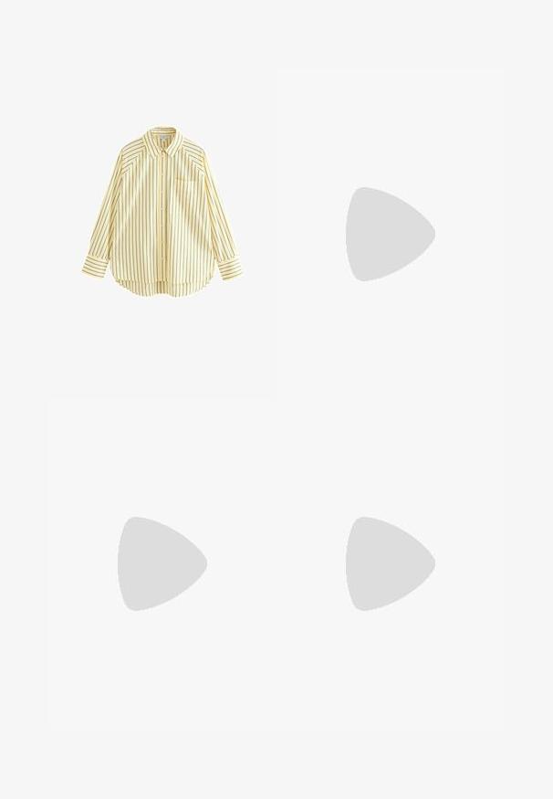 Žlutá pruhovaná košile s dlouhým rukávem, klasickým límečkem, předními knoflíky, kapsou a zaobleným lemem. Obsahuje vertikální pruhy v námořnicky modré barvě.; Hnědé kalhoty s širokými nohavicemi vyrobené z hladkého materiálu, se zvýšeným pasem, přehyby vpředu a dvěma bočními kapsami.; Světlé béžové sandály s třemi nastavitelnými popruhy a metalickými sponami, s polstrovanou stélkou a černou gumovou podrážkou.; Hnědá semišová taška s dvěma dlouhými popruhy, stahovací šňůrkou a minimalistickým designem. Hladký povrch a žádné viditelné kovové akcenty.