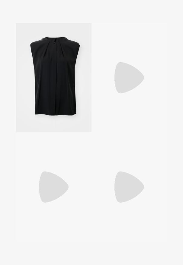 BOSS BIELLI - Hemdbluse - black; Schwarze, taillierte Hose mit geradem Bein, aus einem glatten Stoff und mit klaren Falten an der Vorderseite. Keine sichtbare Hardware.; Schwarze Leder-Slingback-Pumps mit spitzem Schuhblatt, ausgestattet mit einem schlanken Absatz und einem goldfarbigen Akzent am verstellbaren Riemen. Glatte Textur.; Schwarze Lederhandtasche mit einem strukturierten Design, das eine verkürzte Form, einen oberen Griff und goldfarbene Hardware-Details aufweist. Verstellbarer Schulterriemen ist enthalten.