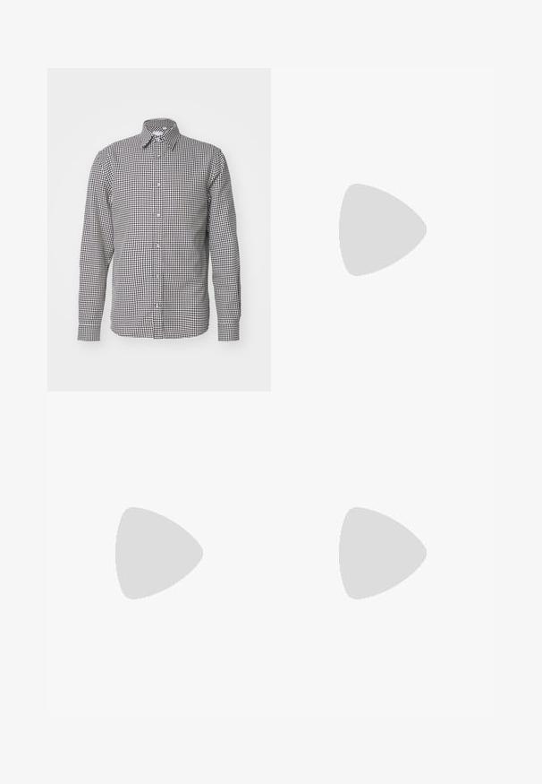 Zwart-wit geblokte shirt, met knopen en kraag, lange mouwen, met een ruitpatroon en een gladde stoftextuur.; Lichtgroen sporttop met een zachte structuur. Bevat een kleine logo-badge en gestikte zoomdetails, geschikt voor casual draag of lichaamsbeweging.; Lichtblauwe denim jeans met een rechte pasvorm, vijf zakken en een zichtbare knoop- en ritssluiting. Zachte textuur met een lichte vervaging.; Grijze en zwarte Nike hardloopschoen met zichtbare veerachtige demping onder de zool en een wit swoosh-logo aan de zijkant.