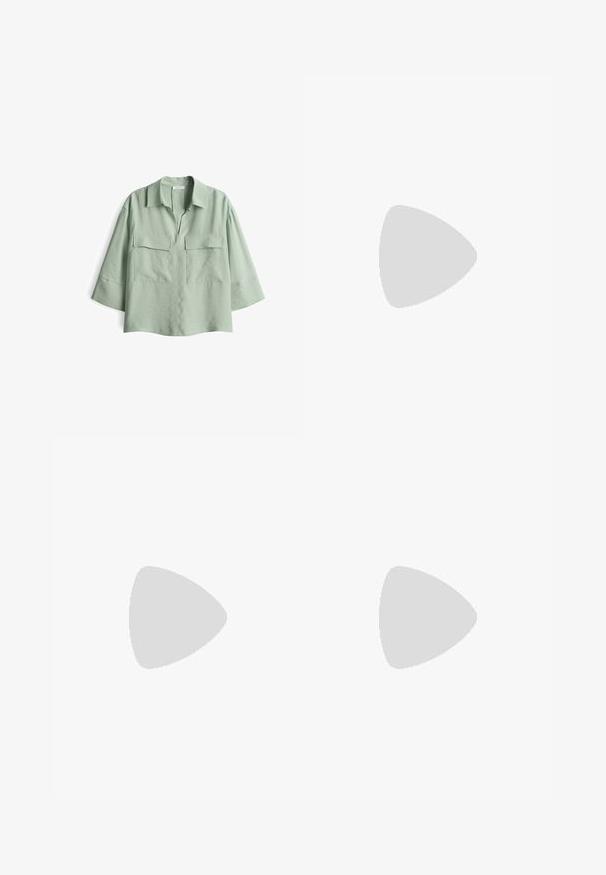 Camicia verde chiaro a maniche corte con colletto, dotata di due tasche frontali e vestibilità comoda. Realizzata in tessuto morbido e testurizzato.; Jeans in denim blu a gamba larga, con una finitura sbiadita, design a cinque tasche e orli ripiegati con cuciture a contrasto. Texture liscia.; Infradito neri con due accenti di fibbia dorata, materiale dalla texture liscia, suola piatta e design minimalista.; Borsa a spalla in vernice nera con forma curvata, una tracolla, tasche frontali e dettagli in metallo argentato.