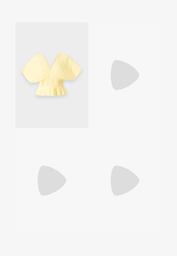 Sea ZORA SOLID PLEATED - Blūze - butter; Bēša krāsu ziedu apdrukas bikses ar lieliem melnbaltiem ziedu rakstiem, ar elastīgu jostasvietu un rozā auklu.; Bežs ādas deju zābaciņš ar noapaļu purngalu, minimālu šuvju detaļām, zemu papēdi un diskrētu logotipu aizmugurē. Gluda, matēta tekstūra.; Tortoise krēmu saulesbrilles ar ovālām lēcām, brūnu toni un zelta akcentiem uz kājiņām. Biezas rāmju formas ar spīdīgu apdari un vienmērīgu tekstūru.