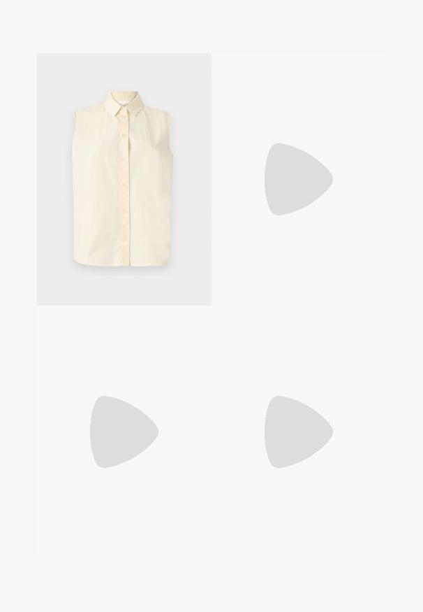 Camisa sin mangas de botón en un amarillo claro, con un cuello clásico y cinco botones en la parte frontal, con un acabado de tela suave y texturizada.; Pantalones negros ajustados con un diseño de pierna recta, que presentan una textura suave y pliegues nítidos en el frente. Sin herrajes visibles.; Sandalias de tacón cuadrado en color beige con tiras delgadas y punta cuadrada. Material suave con un diseño minimalista, diseñado para facilitar su uso.; Bolso de mano de cuero negro con un diseño estructurado, que presenta una forma recortada, asa superior y acentos en dorado. Correa de hombro ajustable incluida.