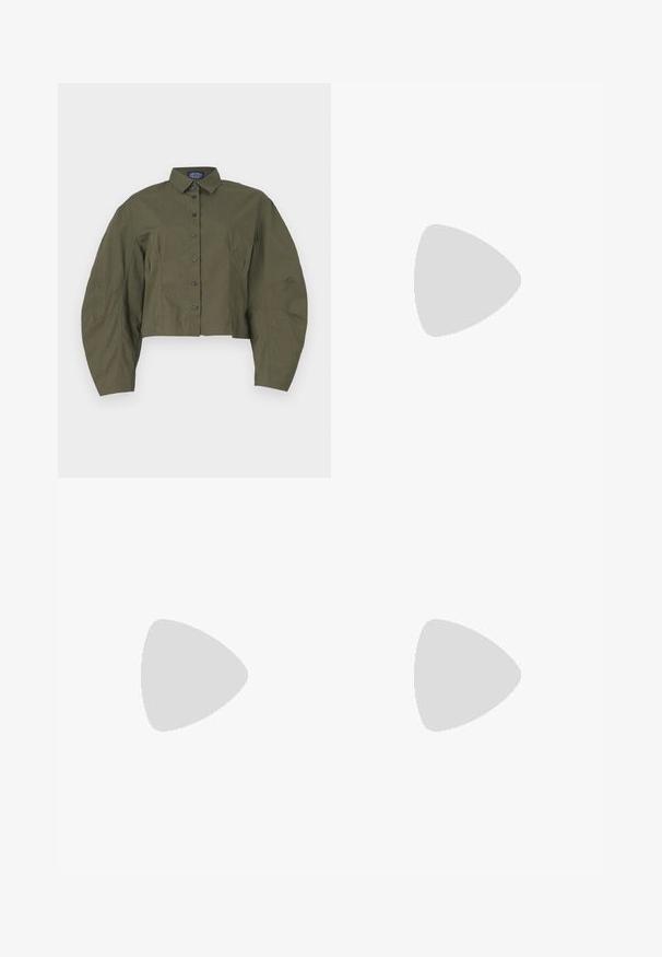 Cropped, olive green button-up shirt with a structured collar, puffed long sleeves, and black buttons. Smooth fabric with minimal texture.; Black wide-leg denim pants with a high waist, featuring front and back pockets, stitched seams, and a button closure. Smooth texture.; Bershka High heeled sandals - black; Black patent leather handbag with a curved shape, one shoulder strap, front pockets, and silver-tone hardware accents.