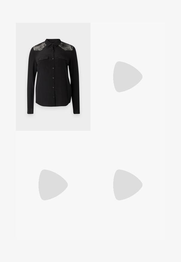 Camicia nera a maniche lunghe con chiusura a bottoni, due tasche sul petto e dettagli in pizzo sulle spalle. Tessuto morbido con colletto classico.; Mini gonna nera in paillettes con un design aderente, vita alta e texture lucida, caratterizzata da dettagli riflettenti e una silhouette elegante.; Pantofole da balletto nere in pelle con punta arrotondata, texture liscia, dettagli di cucitura minimi e design con suola flessibile.; Borsa a mano in pelle nera con forma arcuata, caratterizzata da un design decorativo sulla parte anteriore, una maniglia corta e dettagli in metallo dorato.