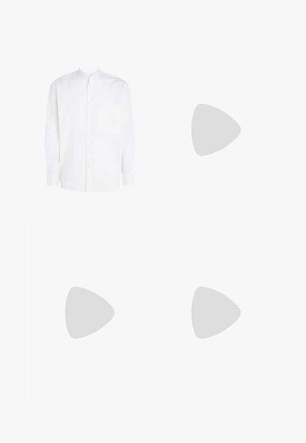 Fehér, hosszú ujjú ing band gallérral, elöl gombos záródással és egyetlen mellzsebből áll. Simaságot biztosító pamut anyagból készült.; Hosszú ujjú fehér pamut ing kerek nyakkivágással, az alján oldalsó hasítékokkal és sima textúrával, hátulról bemutatva.; Világoskék farmernadrág, egyenes szárú fazonnal, öt zsebbel, gombos záródással, minimális kopással és kontrasztos varrással.; Fehér sportcipő sima bőr felső résszel és alacsony profilsal. Kerek orr, hat fűzőlyuk és barázdált gumitalp jellemzi.