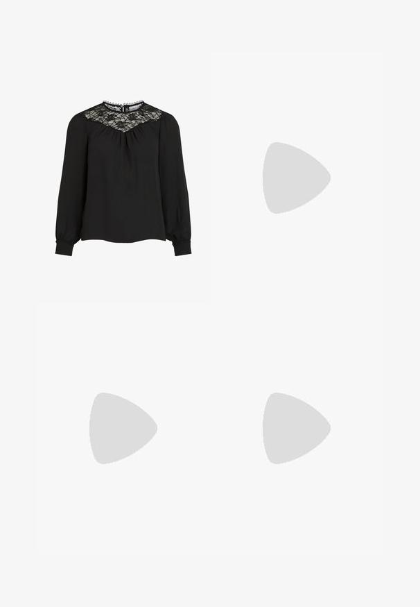 Blusa preta de manga longa com pala de renda, frente plissada e punhos elásticos. Decote detalhado com bordas em scallop. Textura de tecido suave.; Saia preta plissada com uma textura suave, apresentando uma cintura preta sólida e um detalhe de logotipo embutido na parte da frente.; Shoe slingback preta em pele com bico fino e um salto slim e curvado. Apresenta uma tira ajustável discreta com uma fivela de metal.; Bolsa com padrão de pele de cobra e uma alça curva. Feita de materiais texturizados em bege e castanho, apresentando um padrão de diamante distintivo.