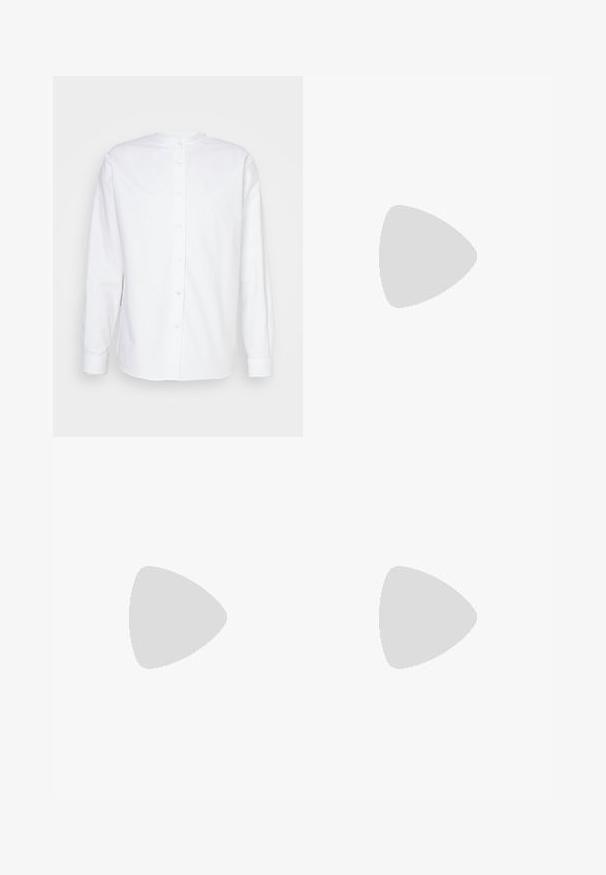 The Kooples CHEMISE - Košeľa - white; Námornícke modré nohavice v rovnom strihu, vyrobené z textilného materiálu, s dvoma prednými pukmi, pútkami na opasok a zapínaním na zips.; Námornícke semišové mokasíny s hladkým povrchom, elegantným tvarom, nízkym gumovým podpätkom a zaoblenou špičkou; sú navrhnuté v minimalistickom štýle bez viditeľných kovových prvkov.; Čierne okrúhle slnečné okuliare s tmavými sklami a tenkými kovovými ramenami. Obsahujú priehľadné konce rámov a strieborné akcenty na pántoch. Minimalistický dizajn.