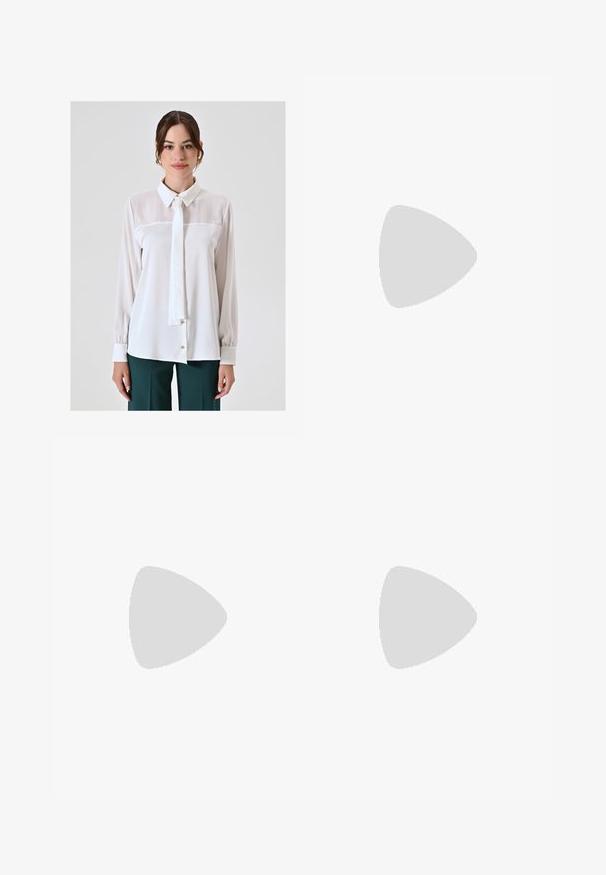 Weiße Bluse mit langen Ärmeln, Kragen und einer Bindeschleife. Besitzt einen glatten, durchsichtigen Stoff mit einer geknöpften Vorderseite und gerafften Manschetten.; Weiße weit geschnittene Jeans aus Denim. Mit Knopfverschluss, Vorder- und Gesäßtaschen sowie gesteppten Nähten. Glatte Textur mit minimalen Details.; Sportschuhe mit einem Obermaterial aus weißem Leder, grauer Wildleder-Zehenkappe und drei schwarzen Streifen. Sie verfügen über ein blaues Logo auf der Zunge und eine strukturierte Gummisohle.; Rosa Lederhandtasche mit strukturiertem Design, ausgestattet mit einem glänzenden Verschluss und einem einstellbaren Gurt. Texturierte Oberfläche mit goldfarbenen Beschlägen.