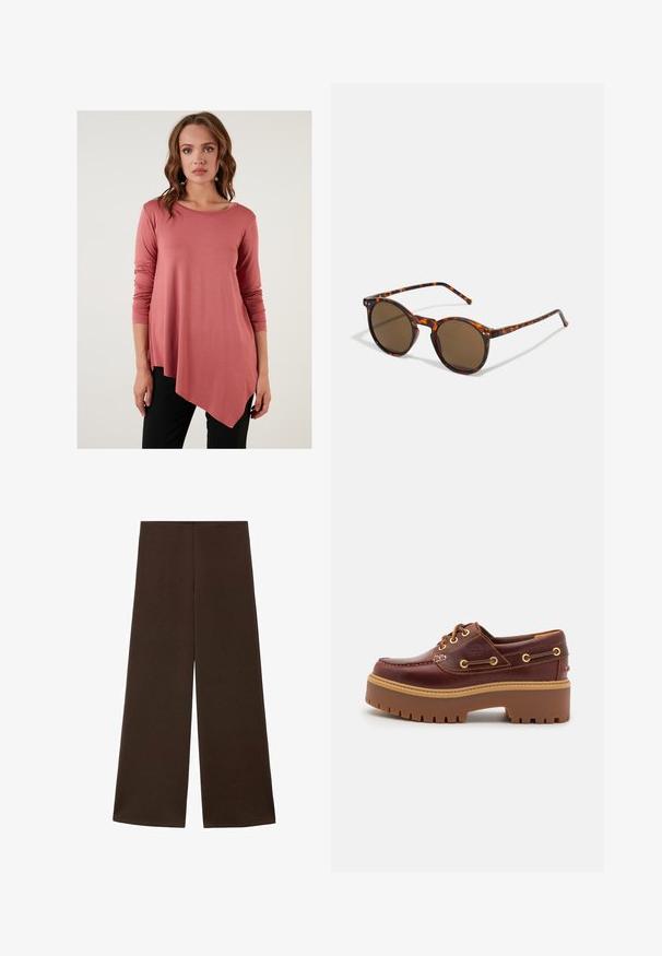 Maglietta rosa antico a maniche lunghe con orlo asimmetrico, tessuto morbido e scollo a girocollo, abbinata a pantaloni neri. Nessun motivo o accento visibile.; Pantaloni a gamba larga realizzati in un tessuto marrone scuro e liscio. Presentano una vita alta e un design minimalista senza decorazioni.; Scarpa da barca in pelle marrone con suola in gomma marrone robusta, occhielli dorati e cuciture a contrasto. Presenta un logo sul lato.; Occhiali da sole rotondi con montatura tartarugata e lenti marroni. Presentano aste sottili con una leggera texture e inserti in metallo vicino alle lenti.