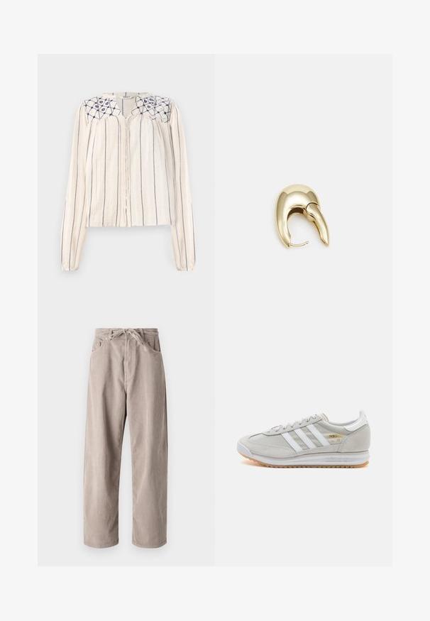 Béžová blúzka s dlhými rukávmi, námorníckymi vertikálnymi pruhmi, zapínaním na gombíky a vyšívaným kvetinovým dizajnom na výstrihu. Štruktúrovaná látka.; Béžové kordové nohavice s voľným strihom, s elastickým pásom na šnúrku, dvoma prednými vreckami a vertikálnym ryhovaným vzorom.; Svetlosivé tenisky vyrobené z kože a sieťoviny, s tromi bielymi pruhmi, okrúhlou špičkou a gumovou podrážkou. Zlatý logový akcent pri šnúrkach.; Náušnice z kovu v zlatej farbe s elegantným, zakriveným dizajnom. Majú charakteristický špicatý tvar, leštený povrch a uzáver na pánt.