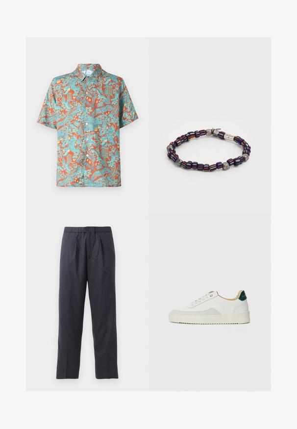 Kortärmad skjorta med knappstängning i orange, med ett komplext mönster av blå och gula former, med krage och en avslappnad passform.; Mörk marinblåbyxor av mjukt tyg med veckad design fram och elastisk midja. Har en knappstängning och rak benöppning.; Vit sneaker med mockadetaljer, rund tå, platta snören och en krämfärgad gummisula. Har grön branding på hälen.; Armband med pärlor i marinblått, orange och gult med metalliska accenter. Släta och texturerade pärlor i olika variationer skapar visuell intresse.