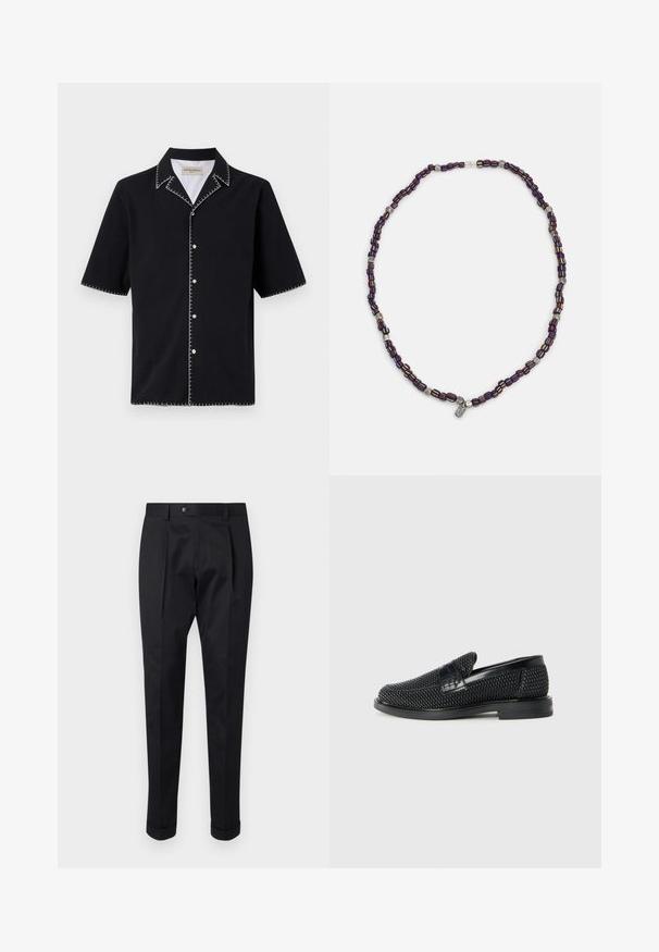 Camiseta preta de manga curta com colarinho, com costura em contraste branca ao longo das bordas e botões na frente. Tecido texturizado.; Calças pretas feitas de um tecido suave, com um vinco na frente, fechamento com botão e punhos dobrados no tornozelo.; Sandalha preta entrelaçada com um accento de couro liso na parte superior, design de biqueira redonda e sola de borracha de perfil baixo.; Colar de contas multicoloridas com contas azul escuro, vermelho e amarelo, intercaladas com acentos prateados e um pingente pendurado.