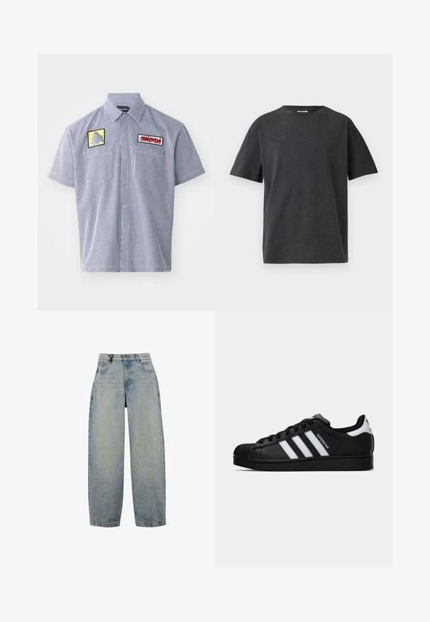 Kortermet, skjorte med krage i marineblå og hvit stripet stoff. Har to broderte applikasjoner på brystet og knapplukking.; Svart bomull t-skjorte med rund hals og korte ermer. Har en lett teksturert overflate og et minimalistisk logo detaljer på fronten.; Lyseblå denim jeans med en avslappet passform, som har høy midje, vide ben, klassisk femlommersdesign og metalldetaljer.; Svart Adidas Superstar sneakers med hvite striper, skalltå og "Superstar" tekst på siden, vist i sideprofil på hvit bakgrunn.