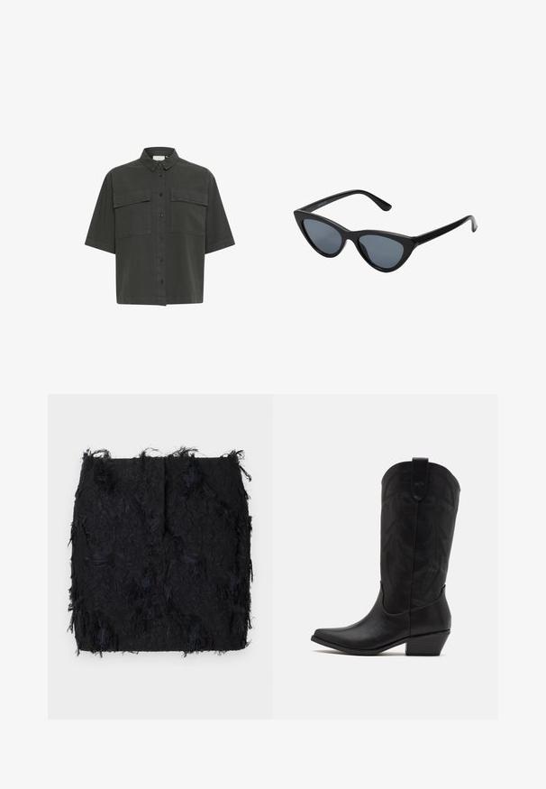Kurzärmliges, dunkelgrünes Hemd mit durchgehender Knopfleiste, zwei Brusttaschen und klassischem Kragen. Aus leichtem, glattem Stoff gefertigt.; Schwarzer Textrock mit einer geschichteten Fransen-Optik und einem leicht unregelmäßigen Saum, gefertigt aus einem leichten Stoff.; Schwarze Leder-Cowboystiefel mit spitzer Zehenform, niedrigem, gestapeltem Absatz und kunstvollem, geprägtem Blattmuster am Schaft. Schleife am oberen Ende für einfaches Anziehen.; Schwarze Cat-Eye-Sonnenbrille mit dunkelgrauen Gläsern, schlankem Kunststoffrahmen, spitzen Ecken und geraden Bügeln. Keine sichtbaren Befestigungen oder Akzente.; Gewebte Lederhandtasche in tiefem Burgunderrot, quadratische Form mit rundem Griff und strukturiertem Oberflächenmuster. Minimalistisches Design.