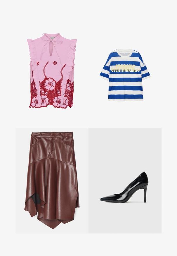 Top senza maniche rosa con spalle arricciate, scollatura a chiave e dettaglio in pizzo floreale rosso a contrasto sull'orlo. Texture del tessuto liscia.; Maglietta in cotone con righe orizzontali blu e bianche. Presenta un testo in giallo bold "PROBABILMENTE STAI PENSANDO TROPPO" e una grafica di una faccina sorridente. Maniche corte.; Gonna in ecopelle marrone con orlo asimmetrico e svasato, dotata di due tasche frontali e una texture liscia e lucida.; Décolleté nera in pelle verniciata con punta affilata e sottile tacco a stiletto su sfondo bianco semplice.