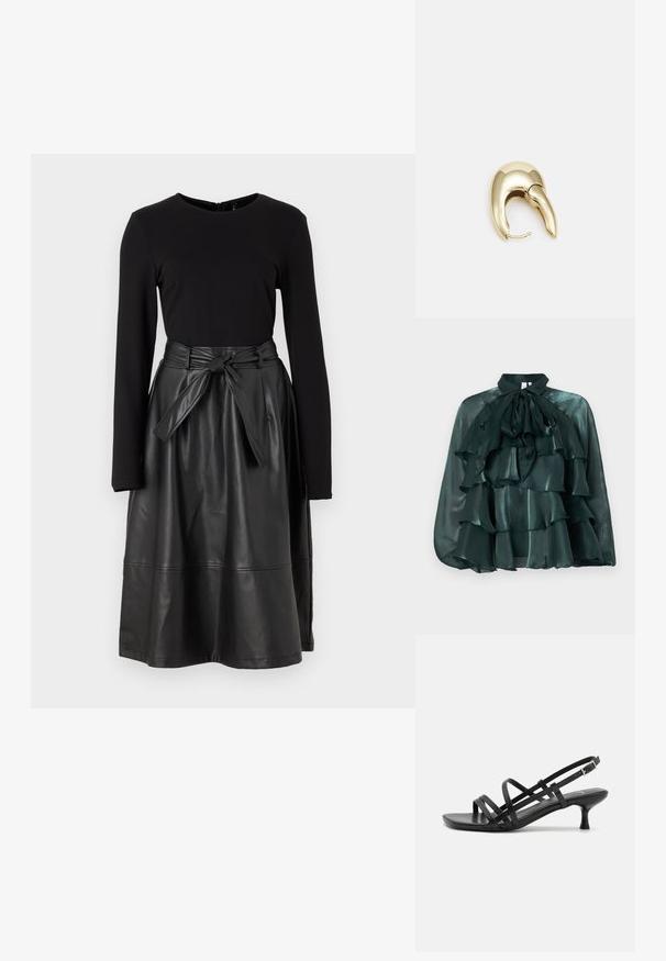 Blusa de satén verde oscuro con un cuello alto y un gran lazo, que presenta múltiples capas de volantes en la parte delantera. Textura suave y acabado brillante.; Top negro de manga larga combinado con una falda negra de cuero sintético, con una cintura atada y una textura suave y brillante.; Sandalias de tacón negro con múltiples tiras entrecruzadas. Material suave, puntera afilada y tacón estrecho. Correa de tobillo ajustable con hebilla.; Pendiente de metal en tono dorado con un diseño elegante y curvado. Presenta una forma puntiaguda distintiva, superficie pulida y cierre de bisagra.