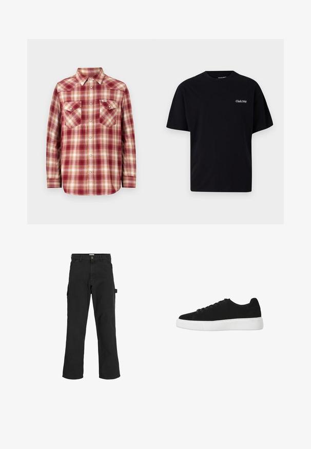 Rood en crème geruite flanellen overhemd met een knopsluiting kraag, lange mouwen en twee borstzakken. Beschikt over metalen knopen en een casual pasvorm.; Zwarte katoenen t-shirt met een ronde hals en korte mouwen. Bevat witte tekst "Club1990" op de linkerborst. Eenvoudig, ongecompliceerd ontwerp.; Zwarte cargobroek van een katoenmix. Heeft wijde pijpen, schuin voorzakken en een zijzak met een lus voor accessoires.; Zwarte suède sneaker met een afgeronde neus, vetersluiting aan de voorkant en witte rubberen zool. Eenvoudig ontwerp met minimale accenten en een gladde textuur.