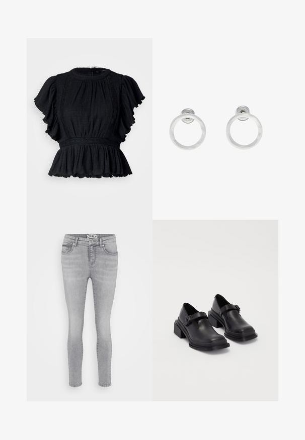 Blusa nera a peplum in tessuto testurizzato, con maniche corte a volant, vita in pizzo all'uncinetto e scollo alto. Senza chiusure visibili.; Jeans skinny in denim grigio con design a cinque tasche, chiusura con bottone e passanti per cintura. Il tessuto presenta una consistenza liscia e un leggero sbiadimento uniforme.; Scarpe in pelle nera con punta arrotondata, suola piatta e una cintura con dettaglio fibbia. Tacco a blocco spesso per una maggiore stabilità.; Orecchini a cerchio in metallo argento con finitura spazzolata, caratterizzati da un design circolare e un gancio trasparente sul retro per una vestibilità sicura.