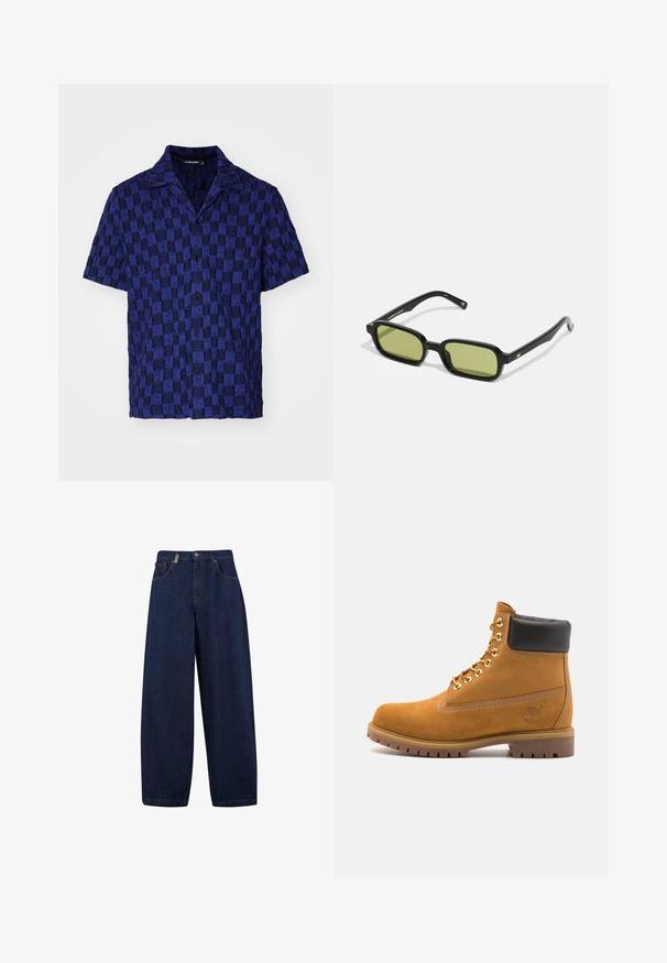 J.LINDEBERG TORPA RESORT - Hemd - bridge stack blue; Lässige, dunkelblaue Denim-Jeans mit hoher Taille, Fronttaschen und geradem Bein. Enthält silberfarbene Hardware und minimalistische Nähte.; Beige Wildleder-Ankle-Boot mit schwarzem gepolstertem Kragen, goldenen Metallösen, weißen Nähdetalben und einer robusten Gummisohle mit ausgeprägtem Profil.; Schwarze Sonnenbrille mit angular Design, grünen, getönten Gläsern und glatten Kunststoffrahmen. Mit goldenen Akzenten an den Bügeln.