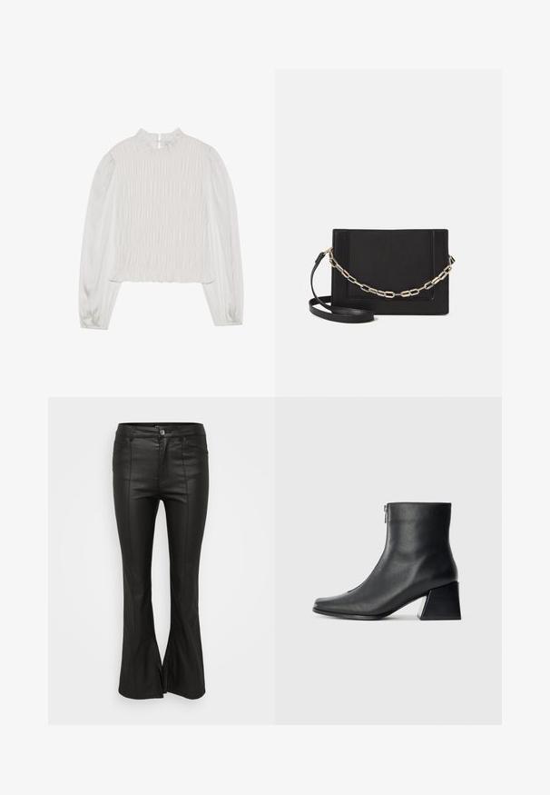 Bílý top s vysokým volánkovým výstřihem a dlouhými rukávy. Na přední straně má nařasenou texturu a hladkou tkaninu na rukávech.; Černé rozšířené kalhoty s lesklou, koženou texturou, které mají přední kapsy, zapínání na knoflík a boční rozparky na lemu.; Černá kožená kotníková bota se čtveratým špičkou, bočním zipem a blokovým podpatkem na jednobarevném světlem pozadí.; Černá kožená crossbody taška s hladkým povrchem, obdélníkovým tvarem a kovovým řetízkem na přední straně. Součástí je nastavitelný popruh.