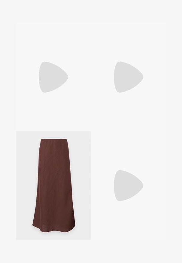 Tricou galben din bumbac, cu mâneci scurte, design cu decolteu în V și un mic logo verde Lacoste pe pieptul stâng. Textură netedă și stil simplu.; Fustă lungă, maro, realizată dintr-un material ușor. Prezintă un design simplu, cu o croială dreaptă și o textură netedă. Marginea este ușor curbată.; Sandal din piele maro cu un design cu curele în cruce, talpă plată neagră și curea de ajustare la spate. Textură netedă și detalii hardware minime.; Geantă crossbody din piele neagră, cu formă de jumătate de lună, suprafață texturată, fermoar auriu și curea plată. Design compact, potrivit pentru obiectele esențiale.