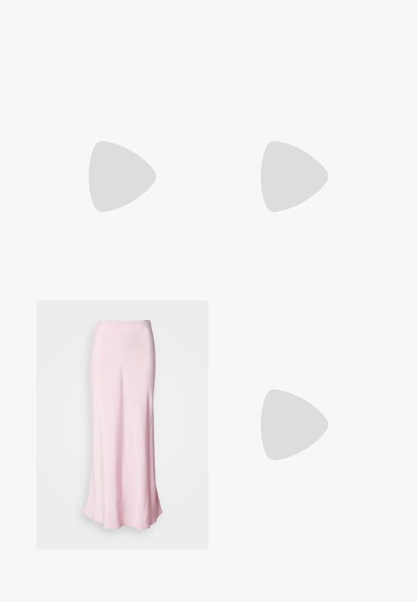 Maillot de cyclisme bleu clair à manches courtes, avec fermeture éclair à l'avant, panneaux en maille et ourlet texturé. Présente un branding subtil et des accents gris contrastants.; Jupe maxi en satin rose avec une texture lisse, une taille cintrée et un léger évasement à l'ourlet, présentant un petit détail décoratif de boutonnage.; Escarpin slingback en cuir noir avec un bout pointu, un petit talon et une texture lisse. Doté d'une fine sangle réglable pour un ajustement sécurisé.; Boucles d'oreilles en métal argenté avec des formes arrondies, finition polie et délicates gravures de la marque "BOSS" sur les sections inférieures.