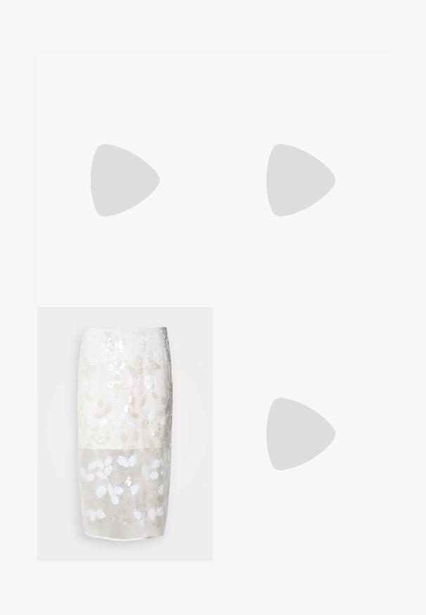 Musthave mustrega õhukeste rihmadega, pehmest kangast. Sellel on ümar kaelus ja neid on tihedalt lõigatud, ilma igasuguste mustrite või kaunistusteta.; Knee-length seelik kreemjas värviga, millel on lilleline sädelev muster. Poolläbipaistev ülemine kiht, allpool vooderdatud. Sile tekstuur erinevate valgete kaunistustega.; Must musta slingback tüüpi kingad terava nina, madala kontsaga ja sileda pinnaga. Sisaldab õhukest reguleeritavat rihma turvaliseks istumiseks.; Must ja läikiv käekott, millel on kaarekujuline siluett, kaks käepidet ja esiküljel logo plaat. Lukuga sulgemine ja läikivad metalldetailid.