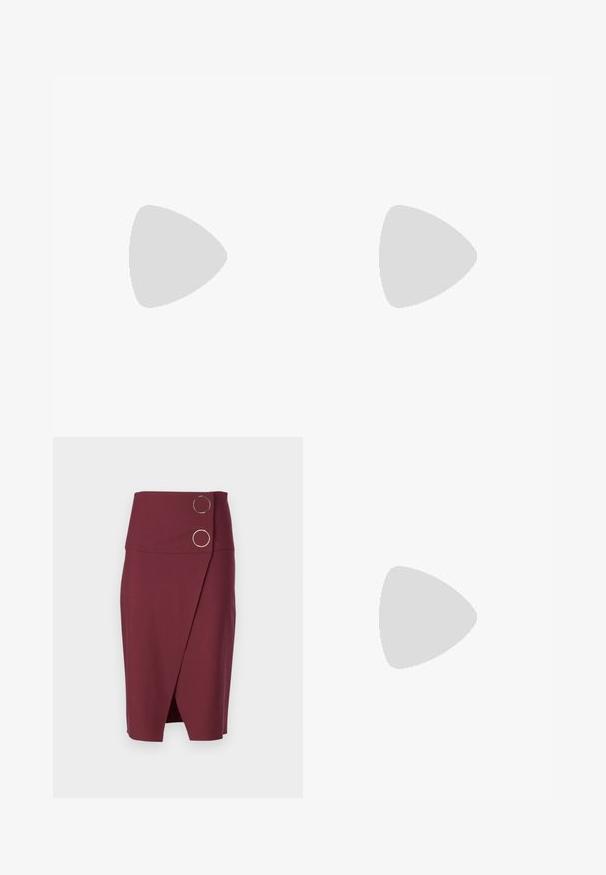 Svart crop top med tunna axelremmar, tillverkad av ett slätt tyg. Har en rak halsringning och en minimalistisk design. Inga synliga mönster eller detaljer.; Burgundy blyertkjol med hög midja, med en inslagen design och två runda metallknappar framtill. Slät textur.; Mörkbrun läder högklackad sko med spetsig tå och smal stilettklack, visad från sidan på en vit bakgrund.; Svart handväska med dubbla korta handtag och ett avtagbart axelband. Slät läderliknande material med dragkedjestängning och logodetalj.