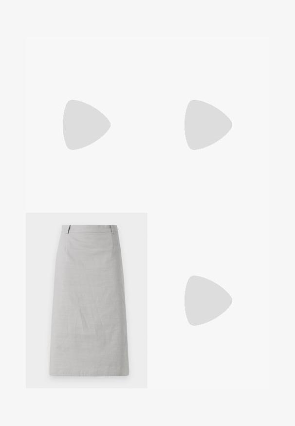 Čierny top bez rukávov z mäkkej tkaniny, s hlbokým výstrihom a prekríženými ramienkami. Navrhnutý s priliehavým strihom a plochými švami.; Sivá ceruzková sukňa s hladkou textúrou, priliehavým strihom a plochým pásom, s bočnými švami a bez viditeľných vzorov či akcentov.; Čierne kožené šľapky so špicatou špičkou, úzkym vysokým opätkom a dekoratívnou mašľou. Hladká textura a elegantný dizajn.; Strieborná metalická kabelka na rameno s hladkou textúrou, zakriveným dizajnom, retiazkou na nosenie a lesklým predným panelom s jemnou gravírovanou logom.; Strieborné náušnice s plynulým, špirálovým dizajnom. Hladký povrch s lešteným finišom. Majú jemný lesk a žiadne viditeľné ozdoby.